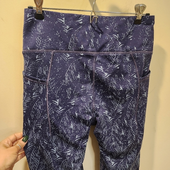 All in Motion printed tummy control Leggings size M - Picture 7 of 11